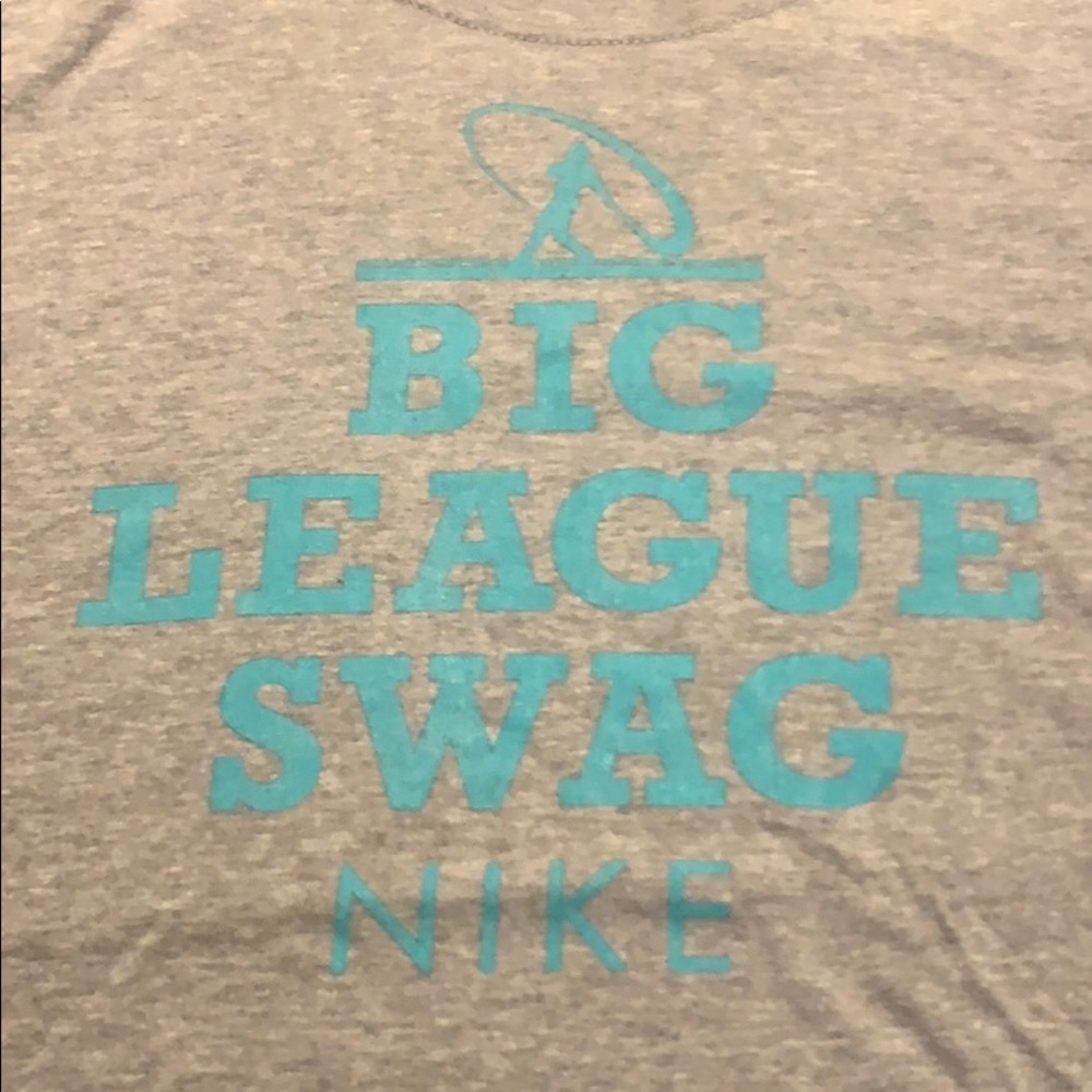 MEN’S NIKE GRAPHIC T-SHIRT